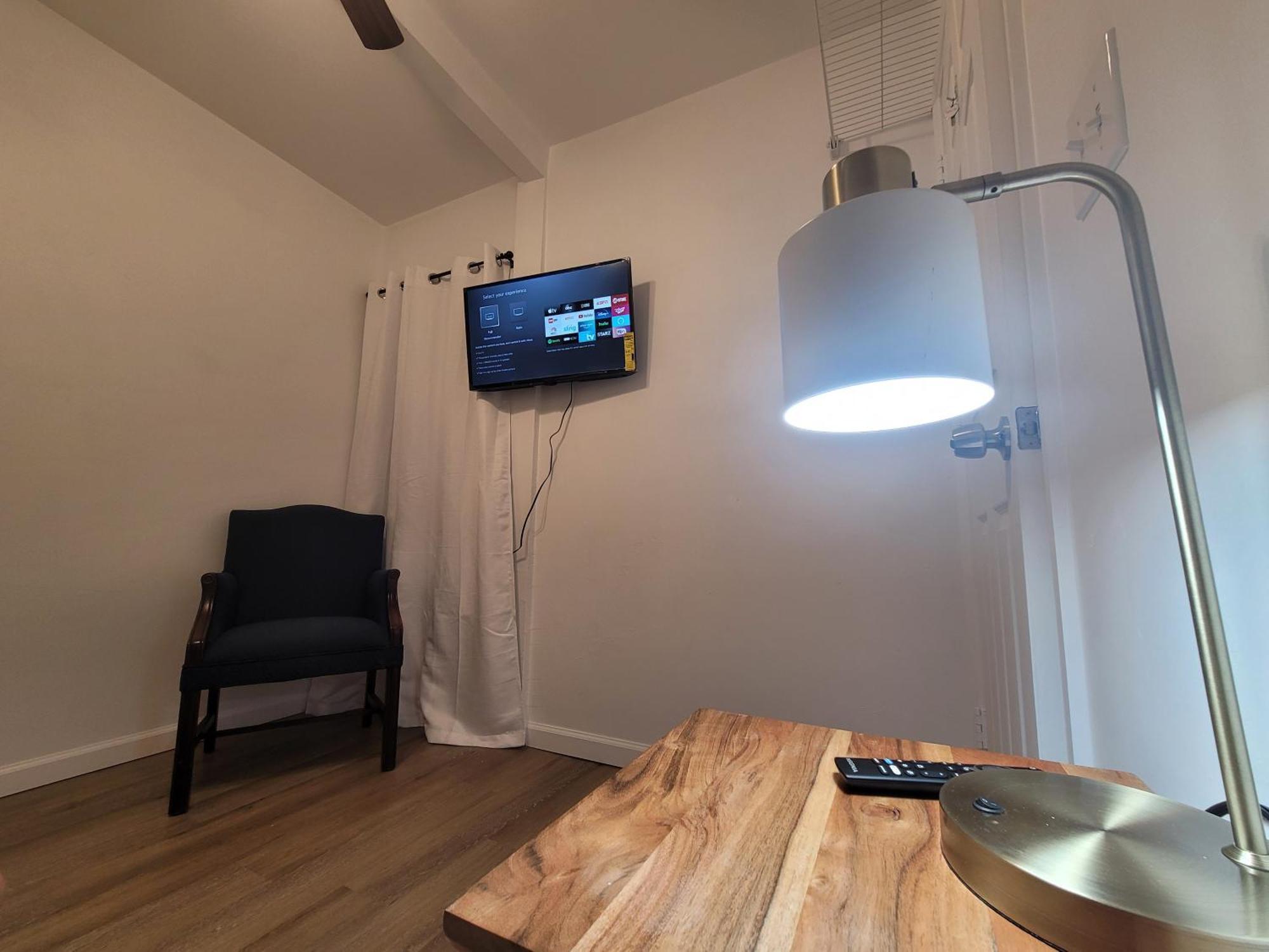 One Room In A Renovated Duplex House Near Fsu Tallahassee Exterior photo
